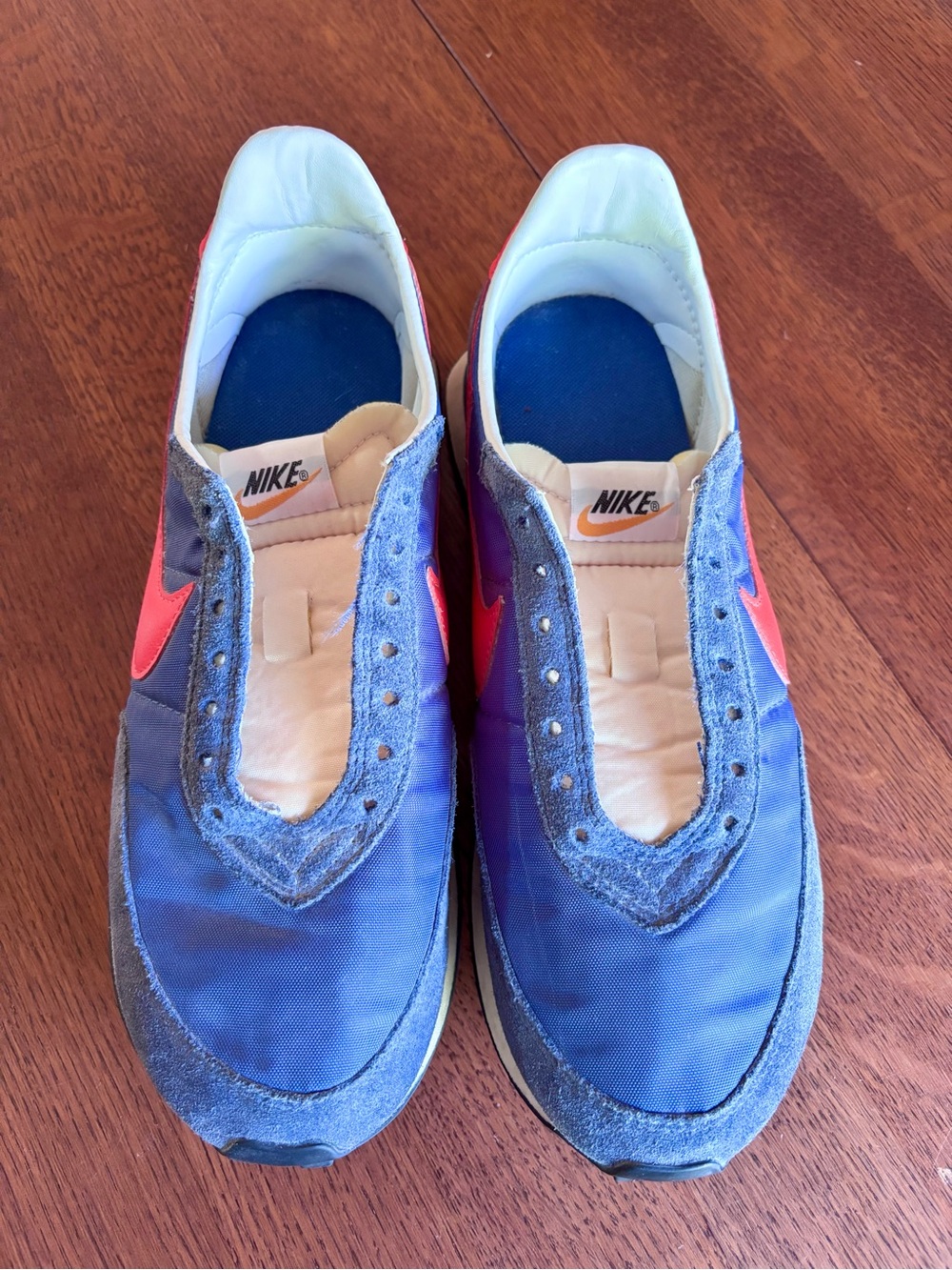 Nike Men’s Blue Sneakers with Red Swoosh